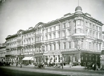 Nr. 54 Newski-Prospekt, Ecke Malaya Sadovaya Straße, St. Petersburg, frühe 1900er